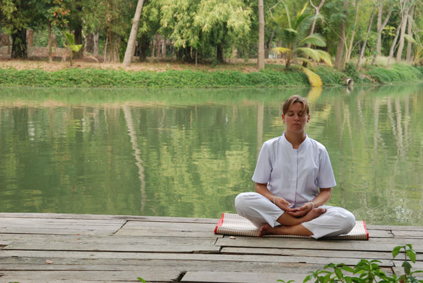 meditation-by-the-lake-55721299753723Ly4